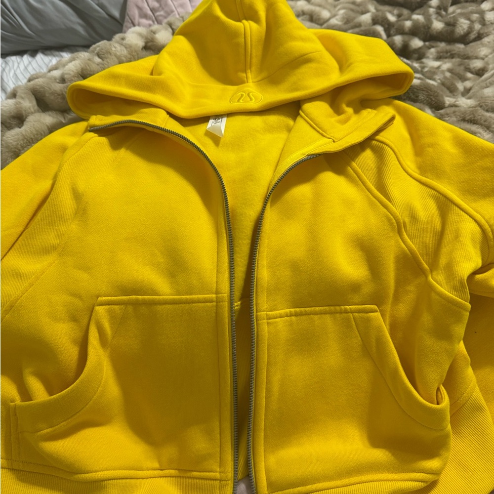 Lululemon women’s scuba m/l